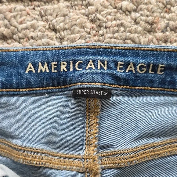 American Eagle Super Hi Rise Flare Jeans Size 2 X-Long Distressed - Picture 3 of 9
